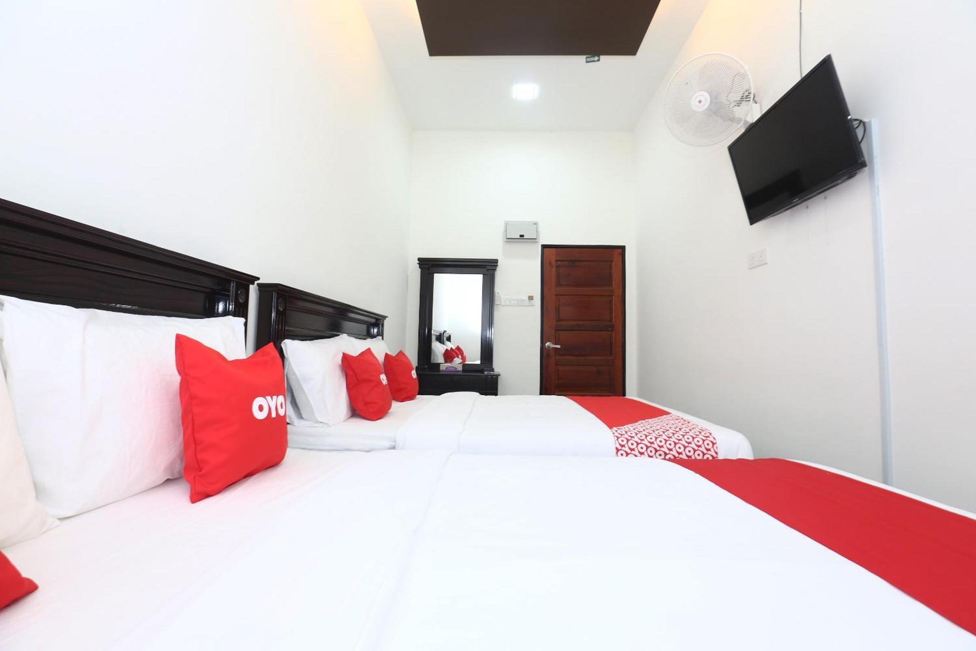 Super Oyo 89678 Ady Hotel كُوالا تيرينغانو المظهر الخارجي الصورة