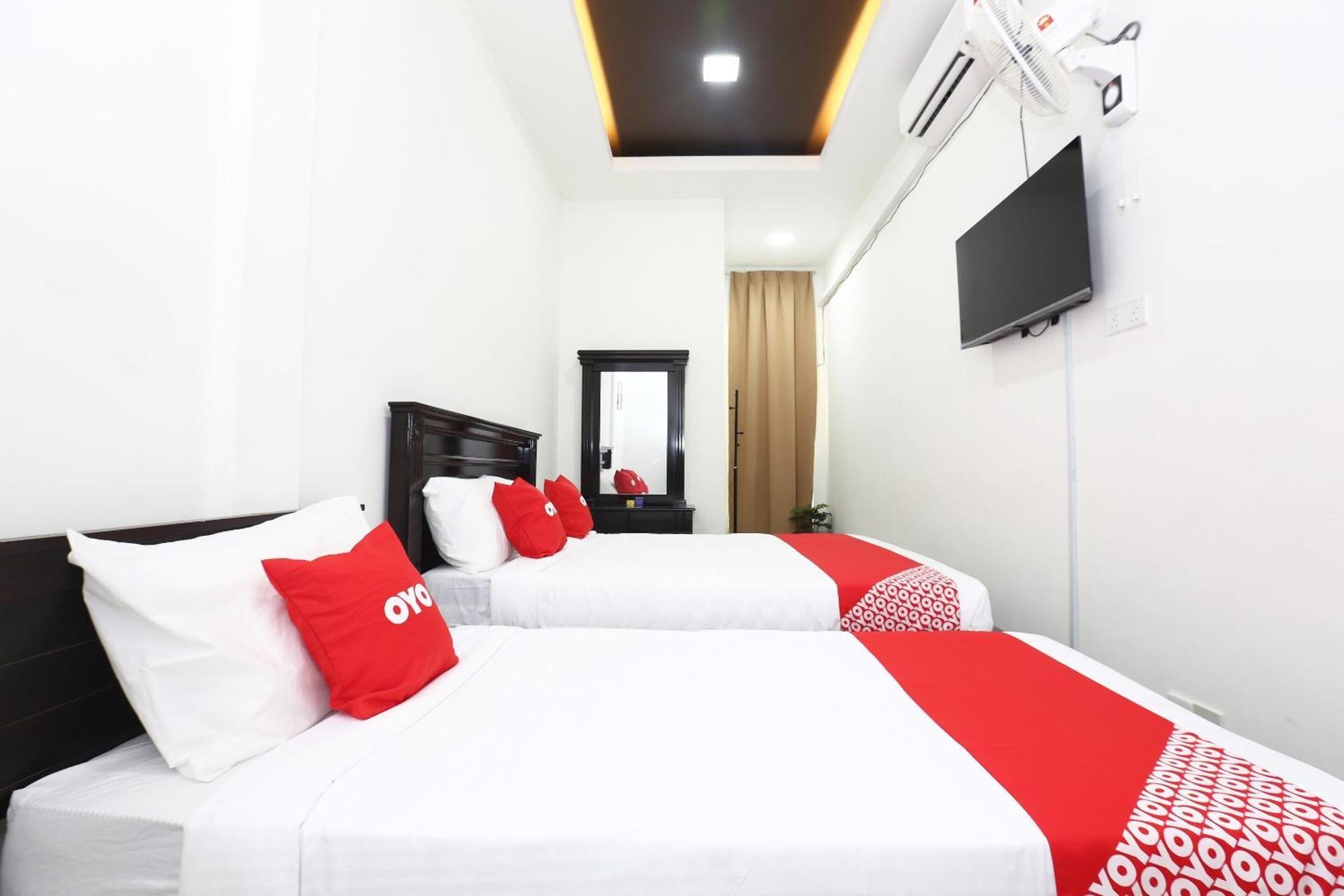 Super Oyo 89678 Ady Hotel كُوالا تيرينغانو المظهر الخارجي الصورة