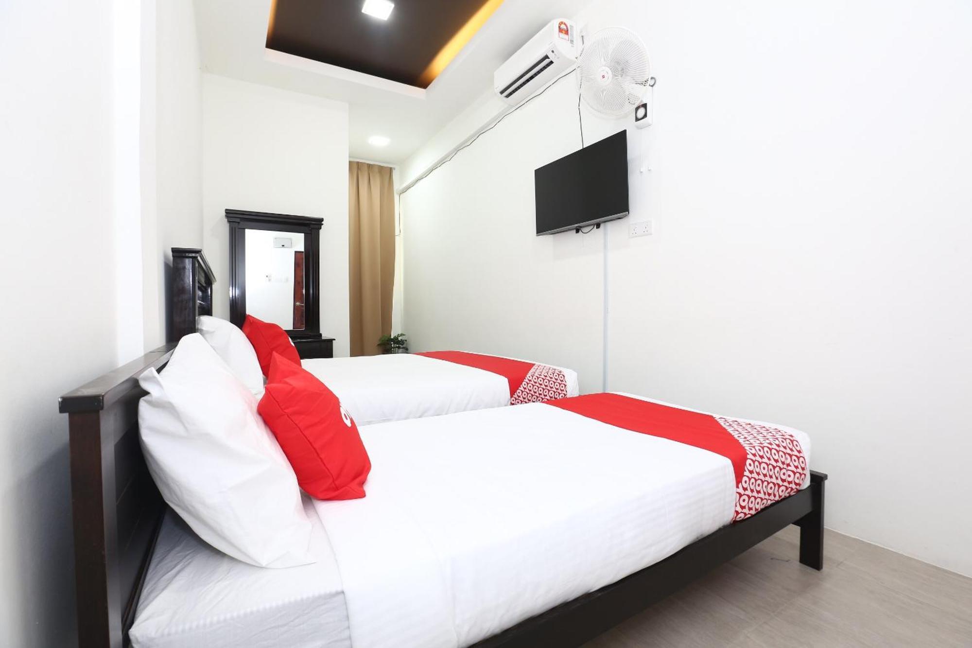 Super Oyo 89678 Ady Hotel كُوالا تيرينغانو المظهر الخارجي الصورة