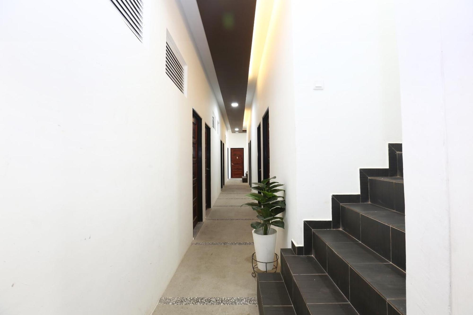 Super Oyo 89678 Ady Hotel كُوالا تيرينغانو المظهر الخارجي الصورة