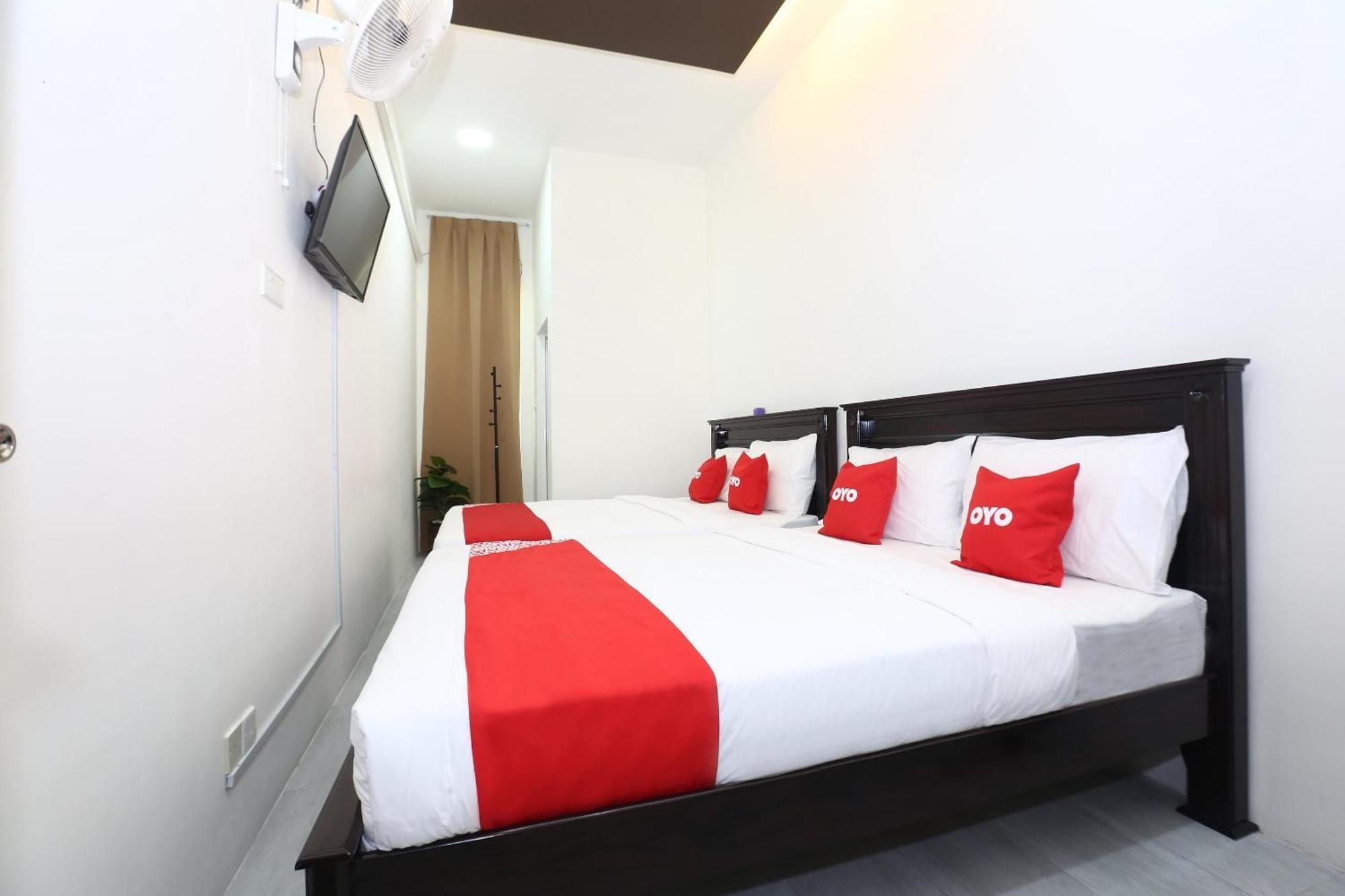 Super Oyo 89678 Ady Hotel كُوالا تيرينغانو المظهر الخارجي الصورة