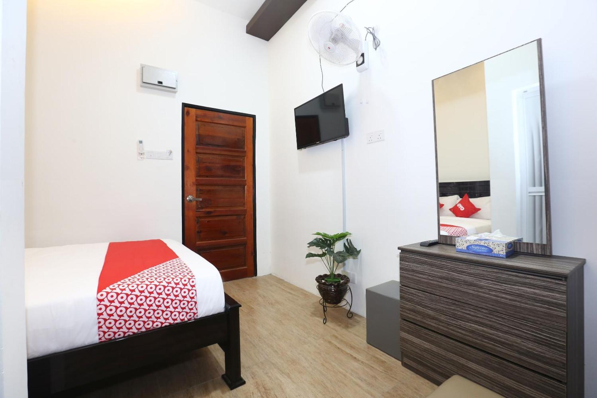 Super Oyo 89678 Ady Hotel كُوالا تيرينغانو المظهر الخارجي الصورة