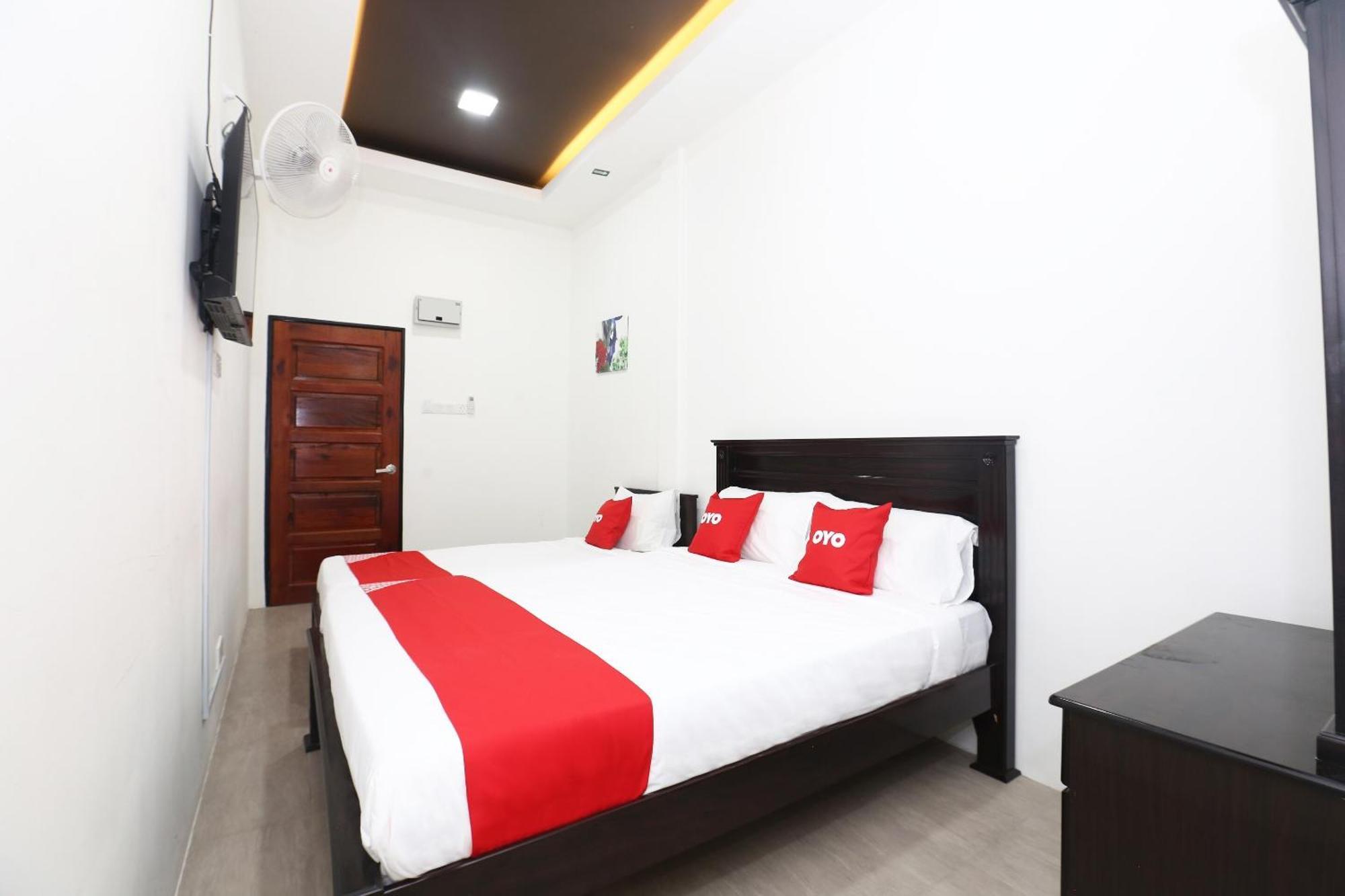 Super Oyo 89678 Ady Hotel كُوالا تيرينغانو المظهر الخارجي الصورة